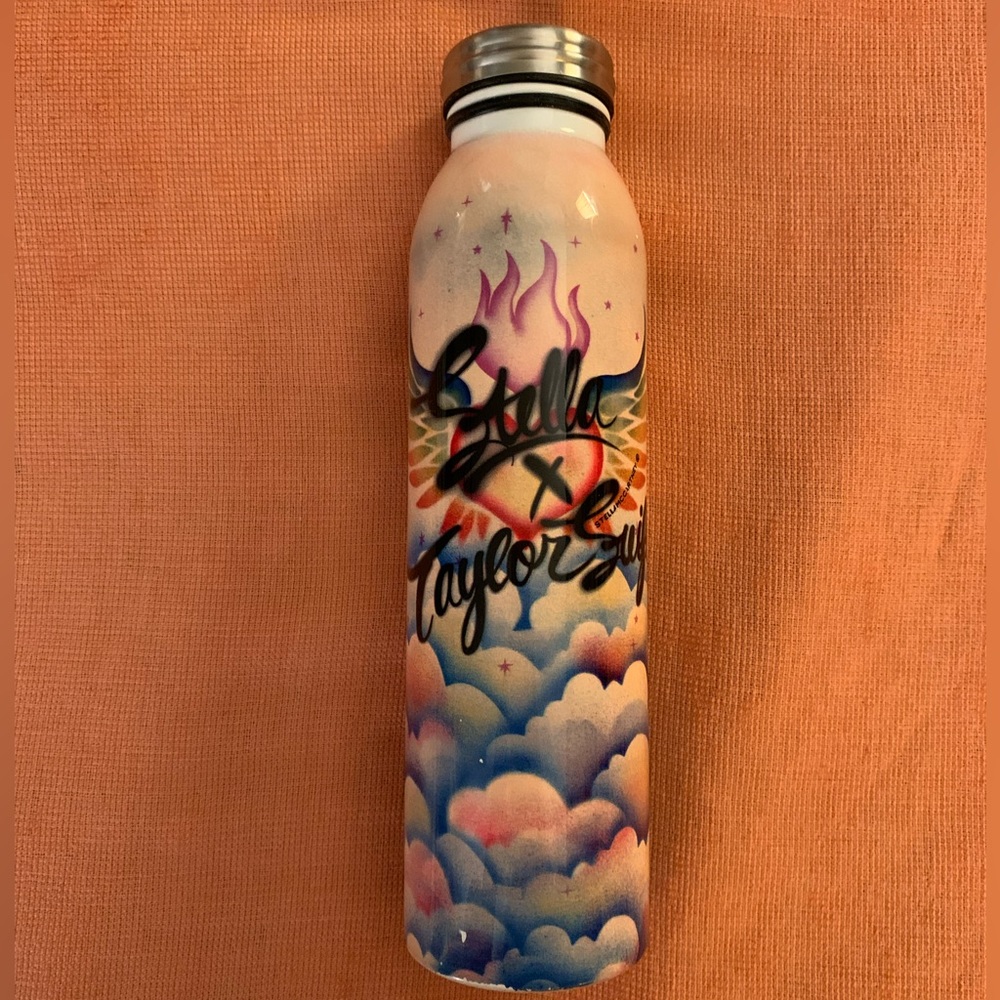 Taylor Swift X Stella McCartney lover water bottle